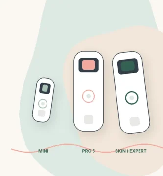 Tres dispositivos IPL que representan las familias Braun Mini, Pro 5 y Skin i expert